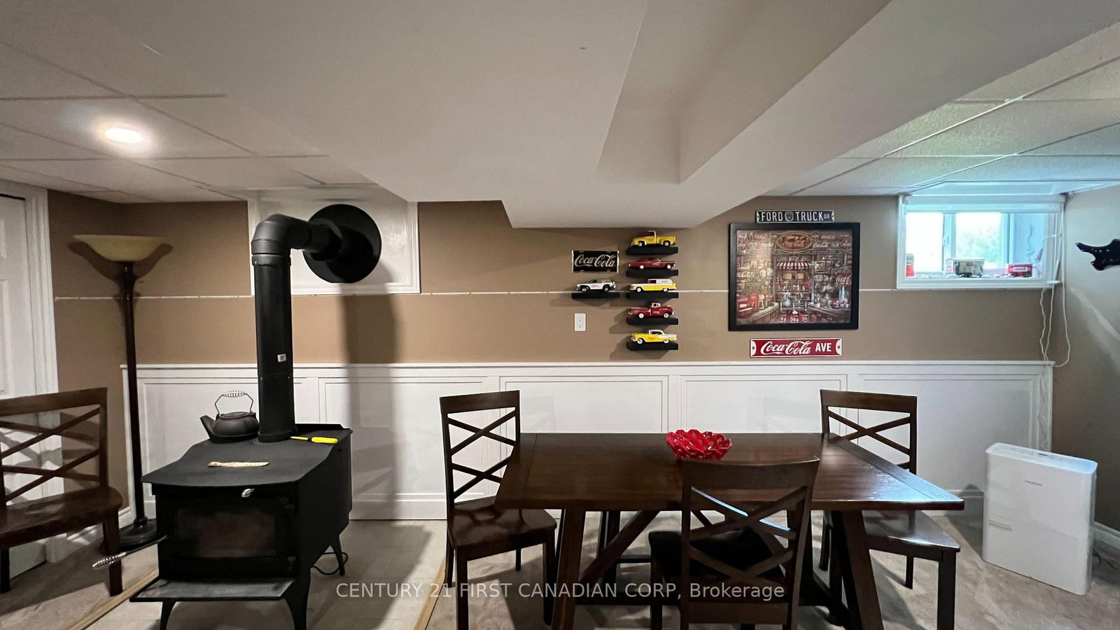 20883 REBECCA Road • Thames Centre, ON photo 27