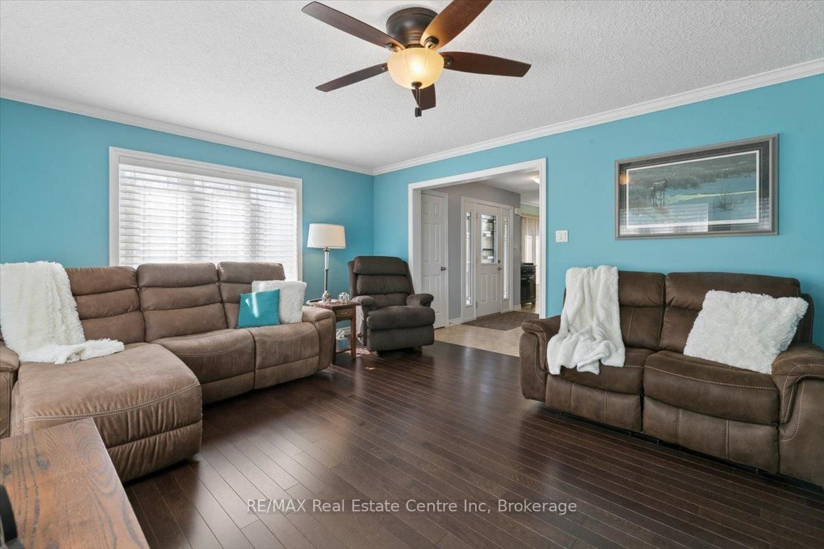 128 Ingram Drive • Guelph, ON photo 11
