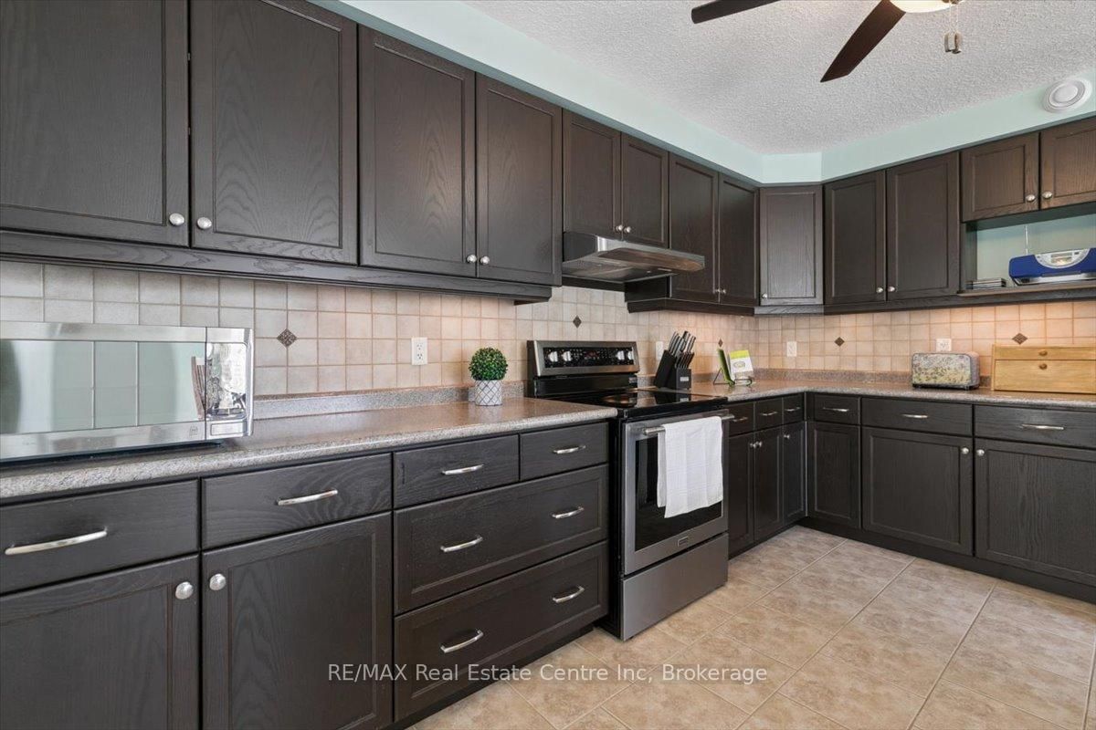 128 Ingram Drive • Guelph, ON photo 18