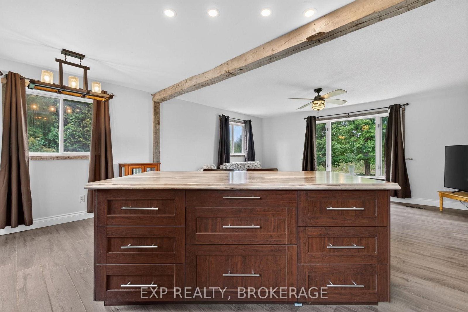 9009 PERTH Road • Rideau Lakes, ON photo 10