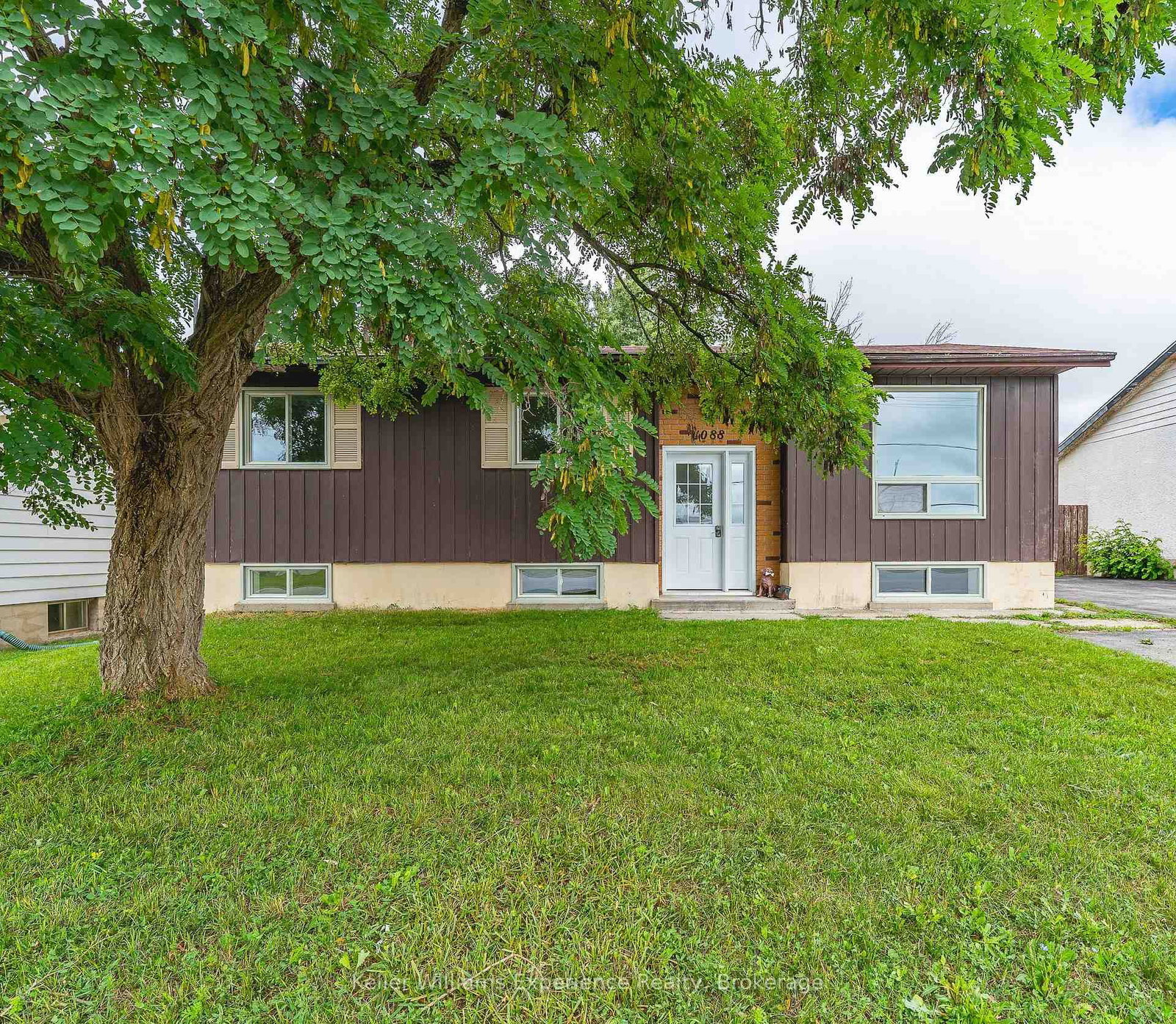 1088 8th Street E • Owen Sound, ON photo 1