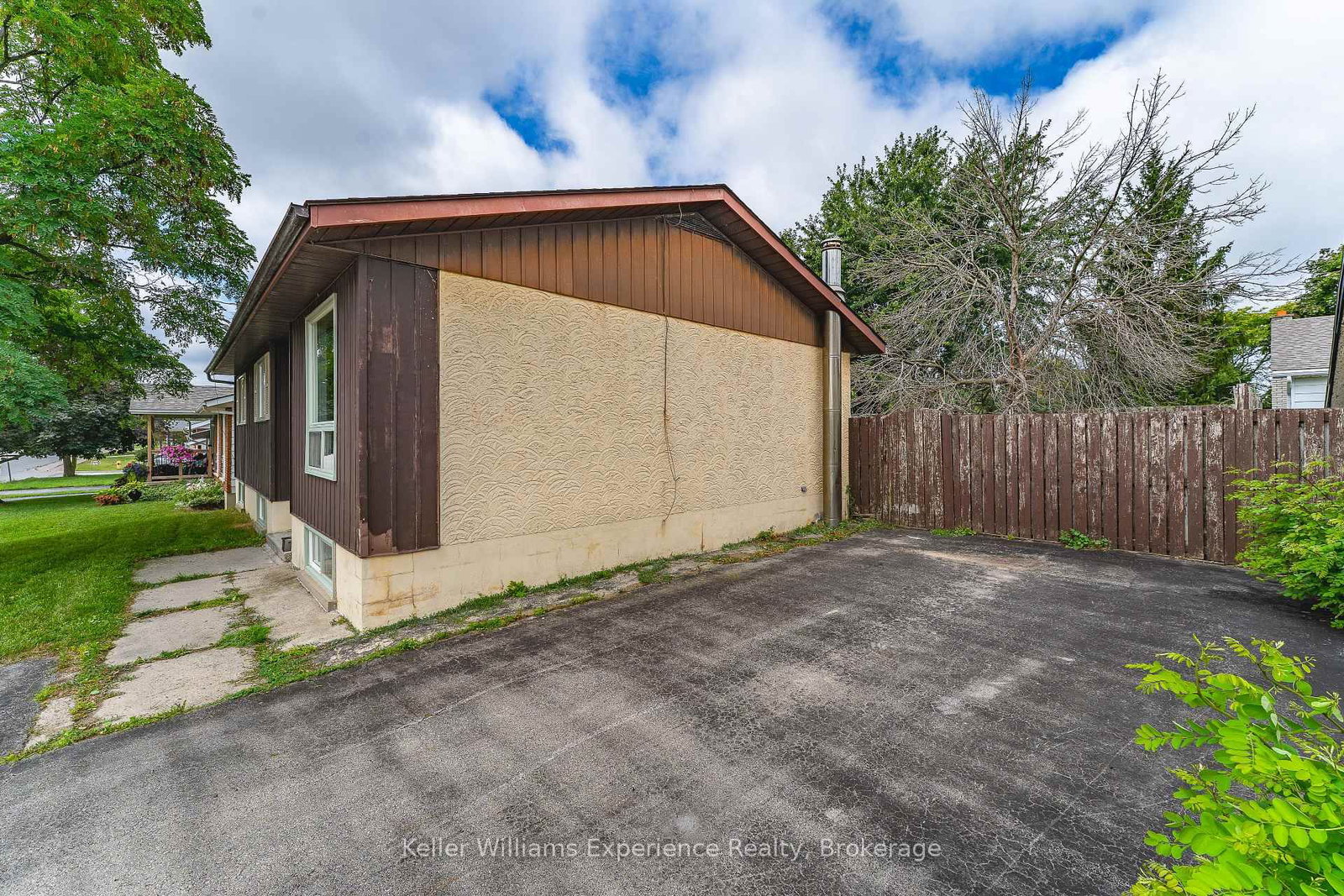 1088 8th Street E • Owen Sound, ON photo 37