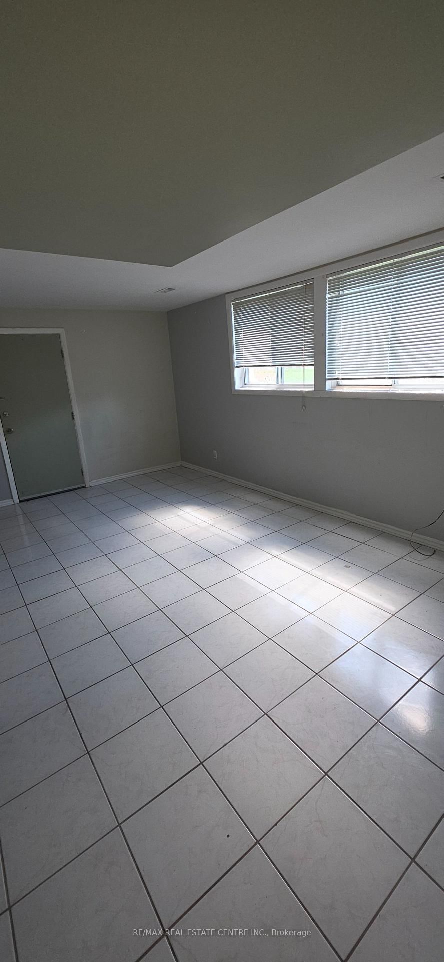 18 High Street • Waterloo, ON photo 11