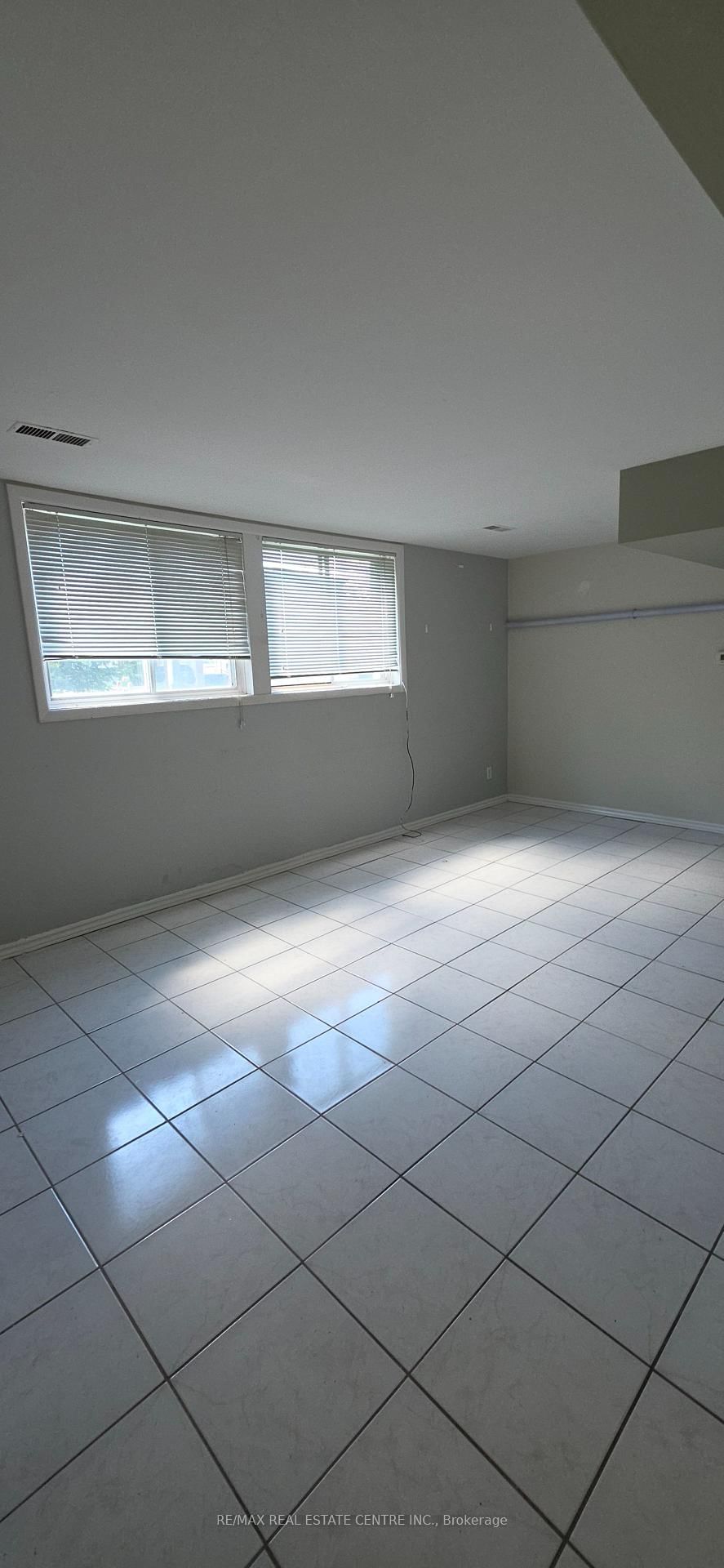 18 High Street • Waterloo, ON photo 9