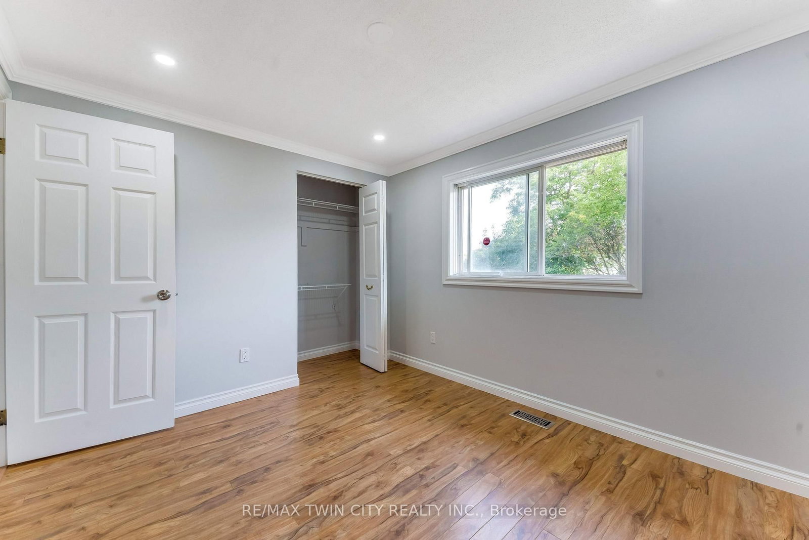 68 Old Huron Court • Kitchener, ON photo 23