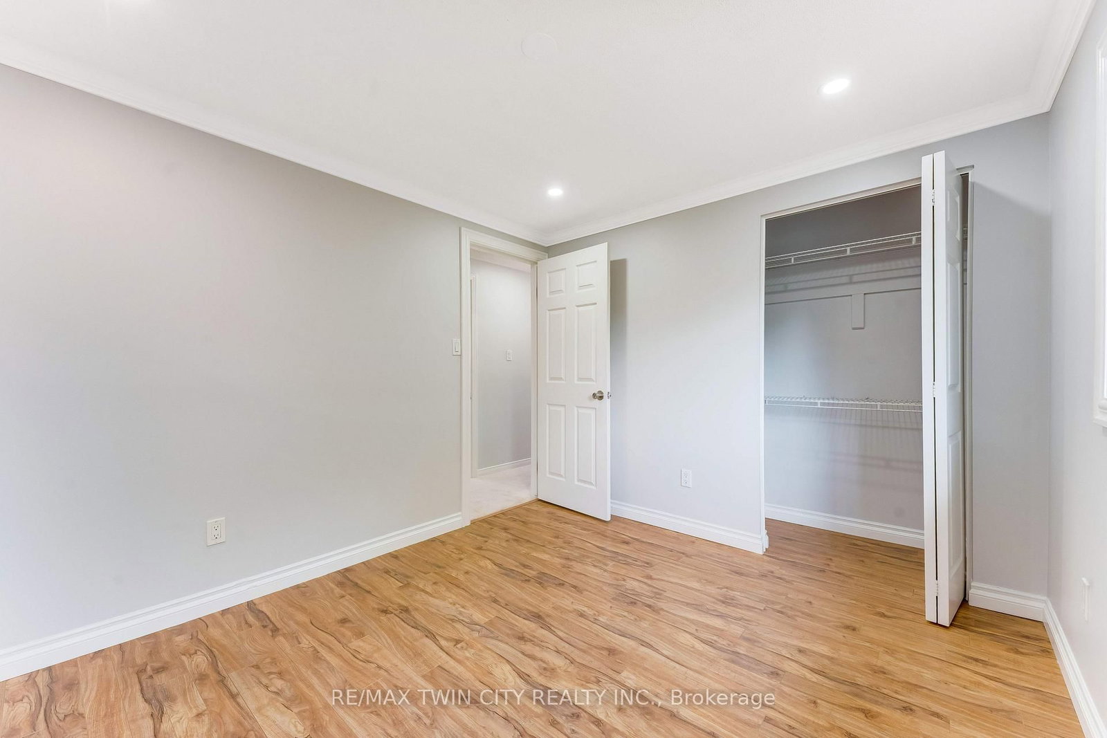 68 Old Huron Court • Kitchener, ON photo 24