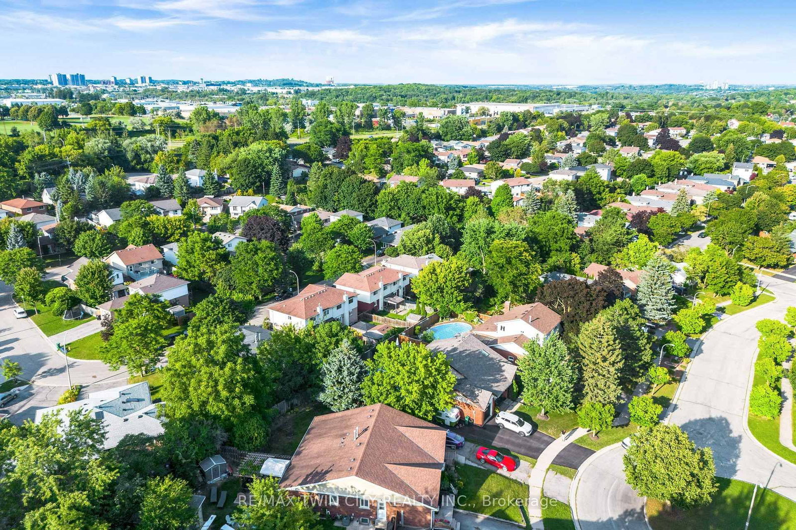 68 Old Huron Court • Kitchener, ON photo 35