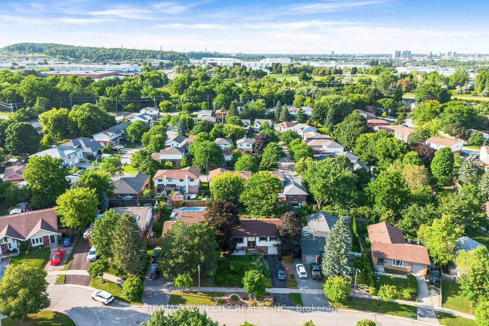 68 Old Huron Court • Kitchener, ON photo 36