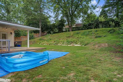 197 Kribs Street • Cambridge, ON photo 9