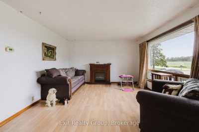 142 Sunningdale Drive • Belleville, ON photo 4