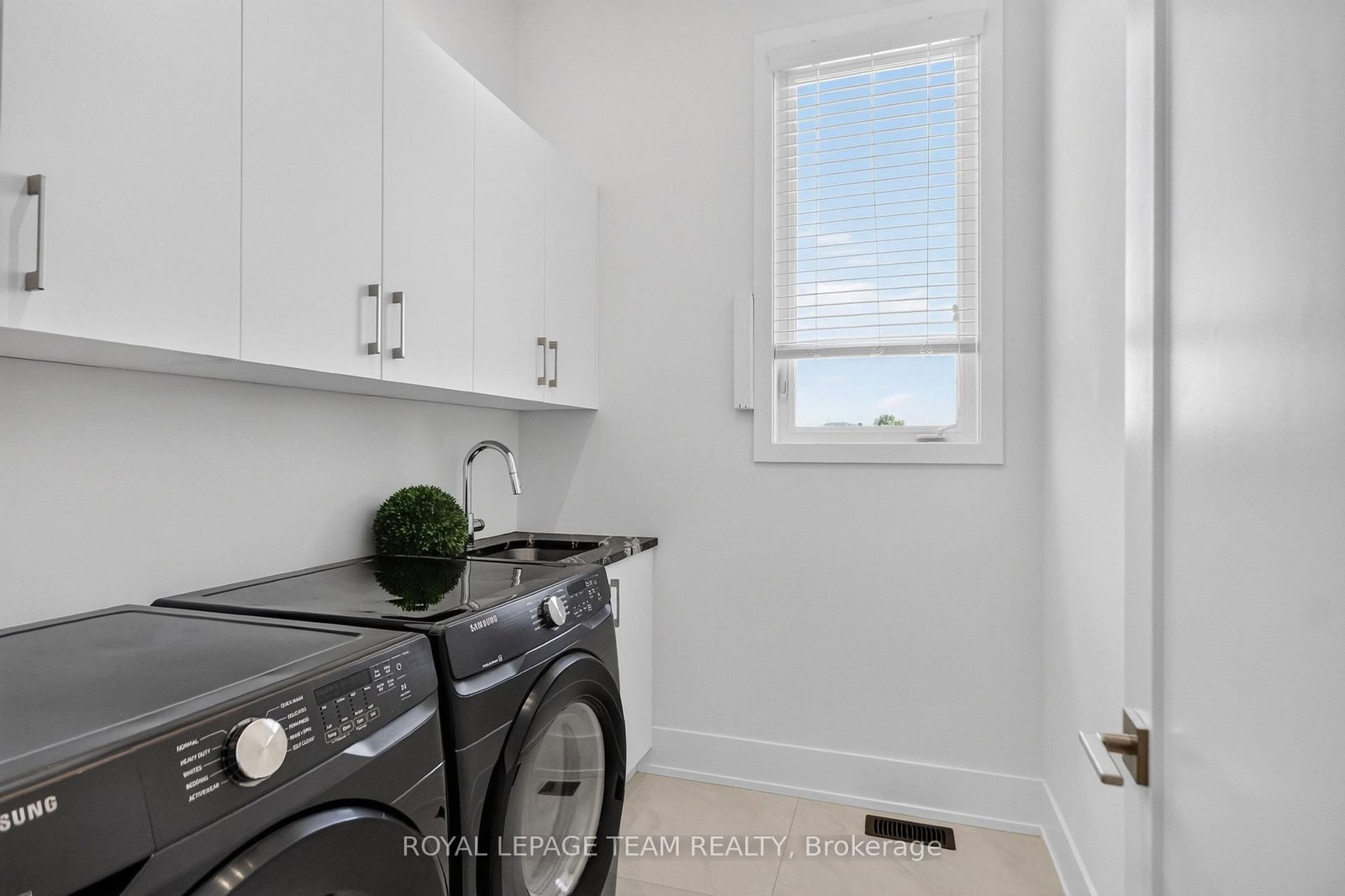 4050 Perennial Way • Ottawa, ON photo 31