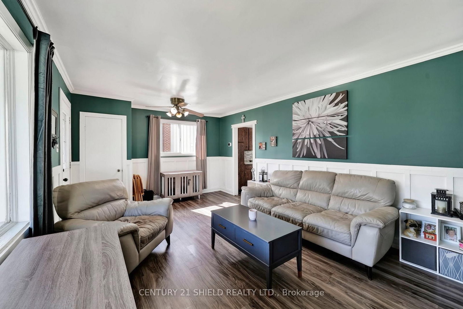 Listing Image 7