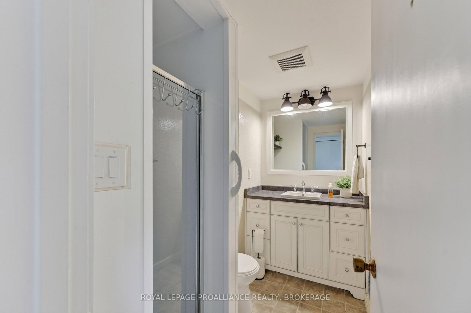 1103 County Road 2 • Augusta, ON photo 21