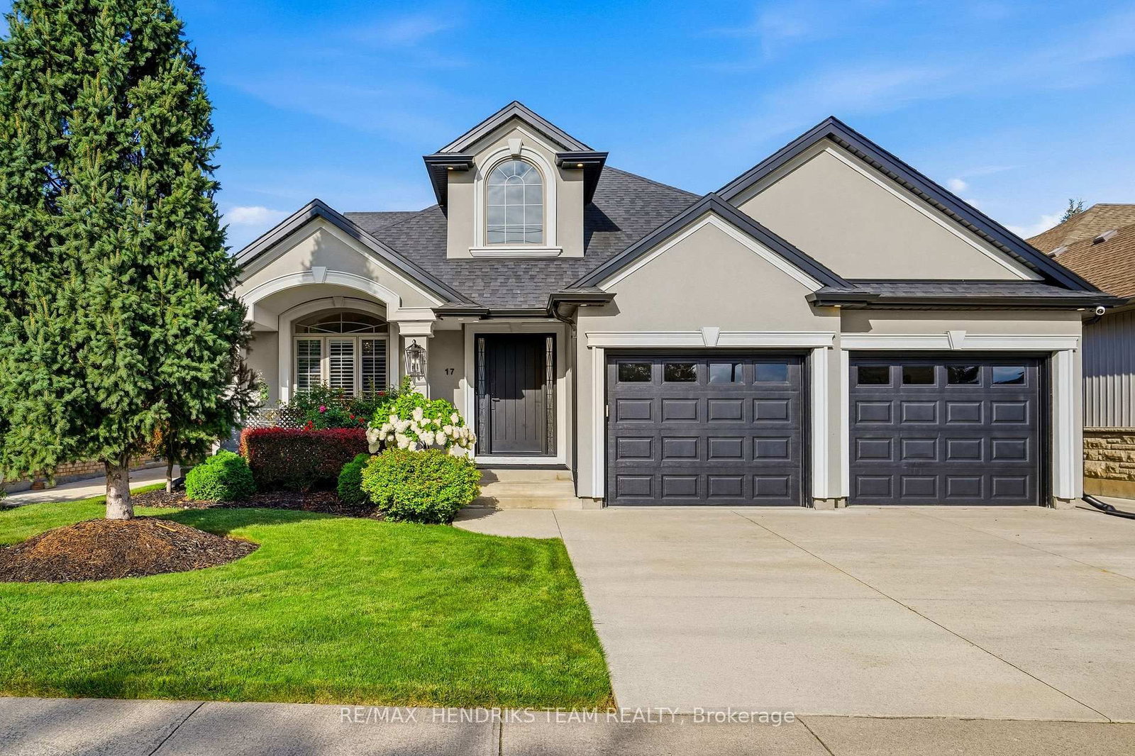 17 First Street Louth • St. Catharines, ON photo 1