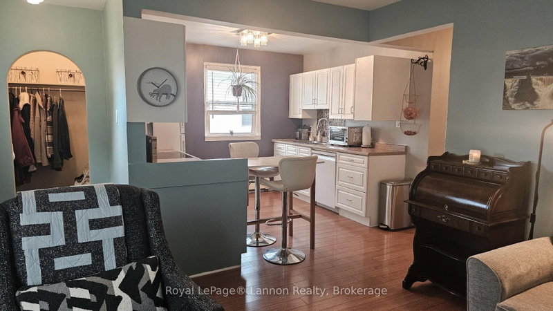 606 Kingsway