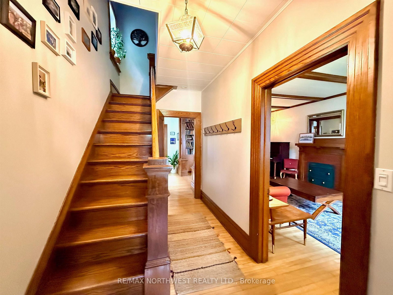 324 Third St S • Kenora, ON photo 2