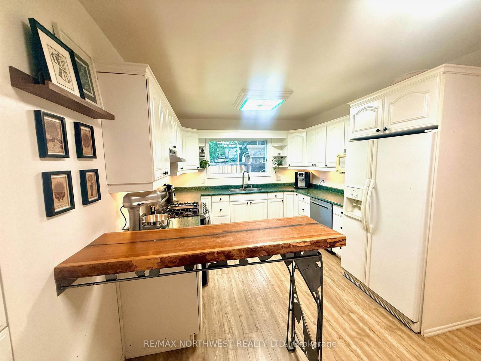 324 Third St S • Kenora, ON photo 29