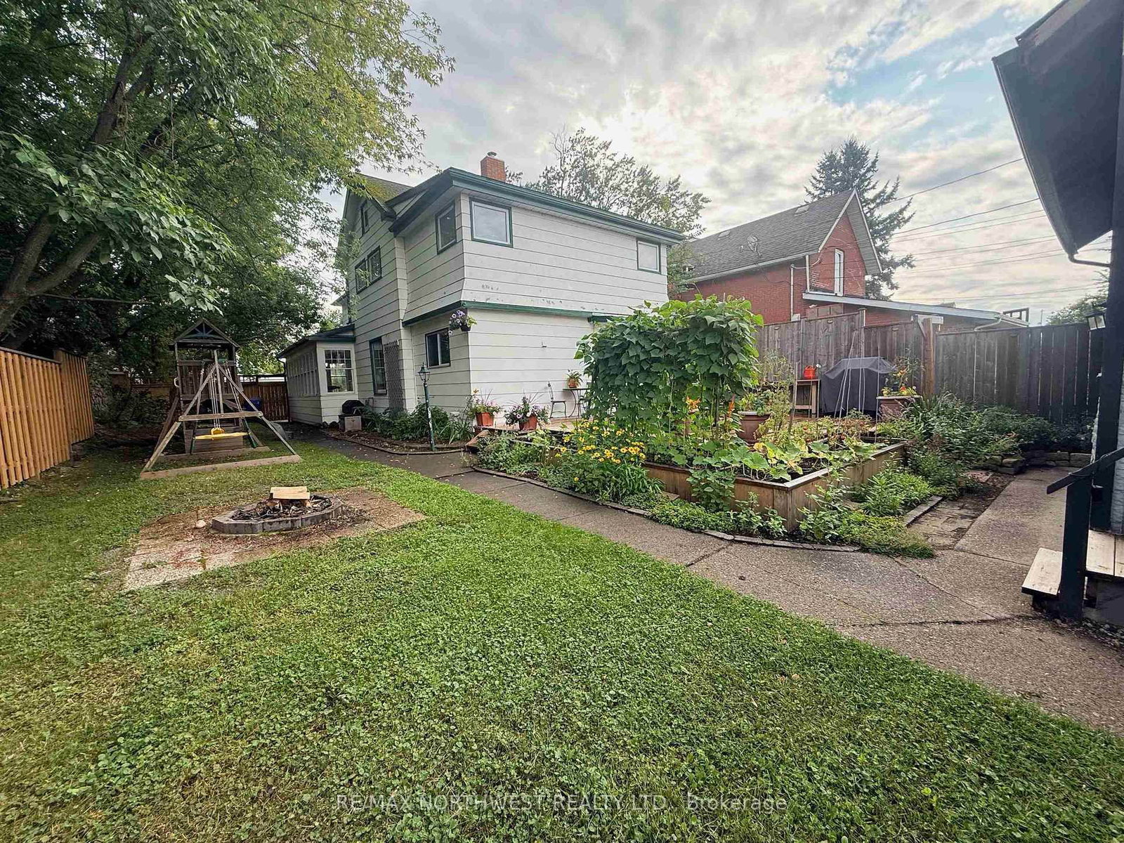 324 Third St S • Kenora, ON photo 36