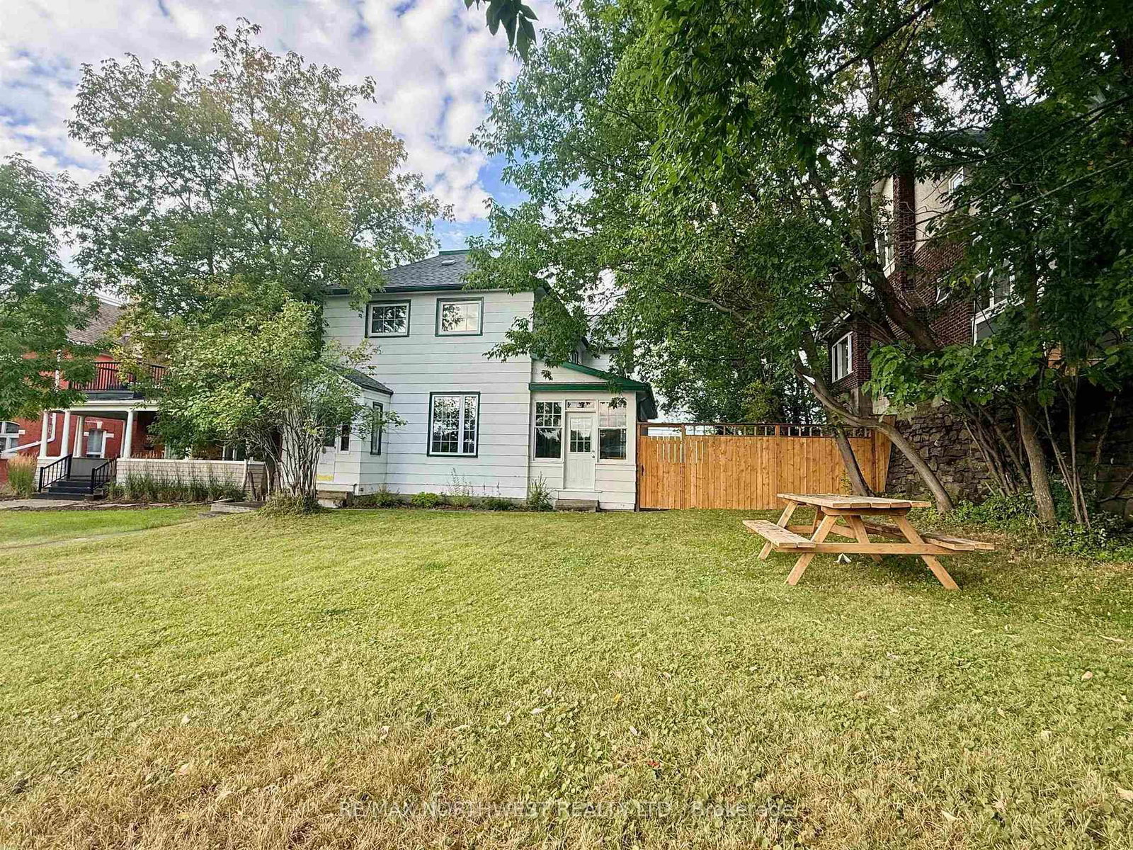 324 Third St S • Kenora, ON photo 38
