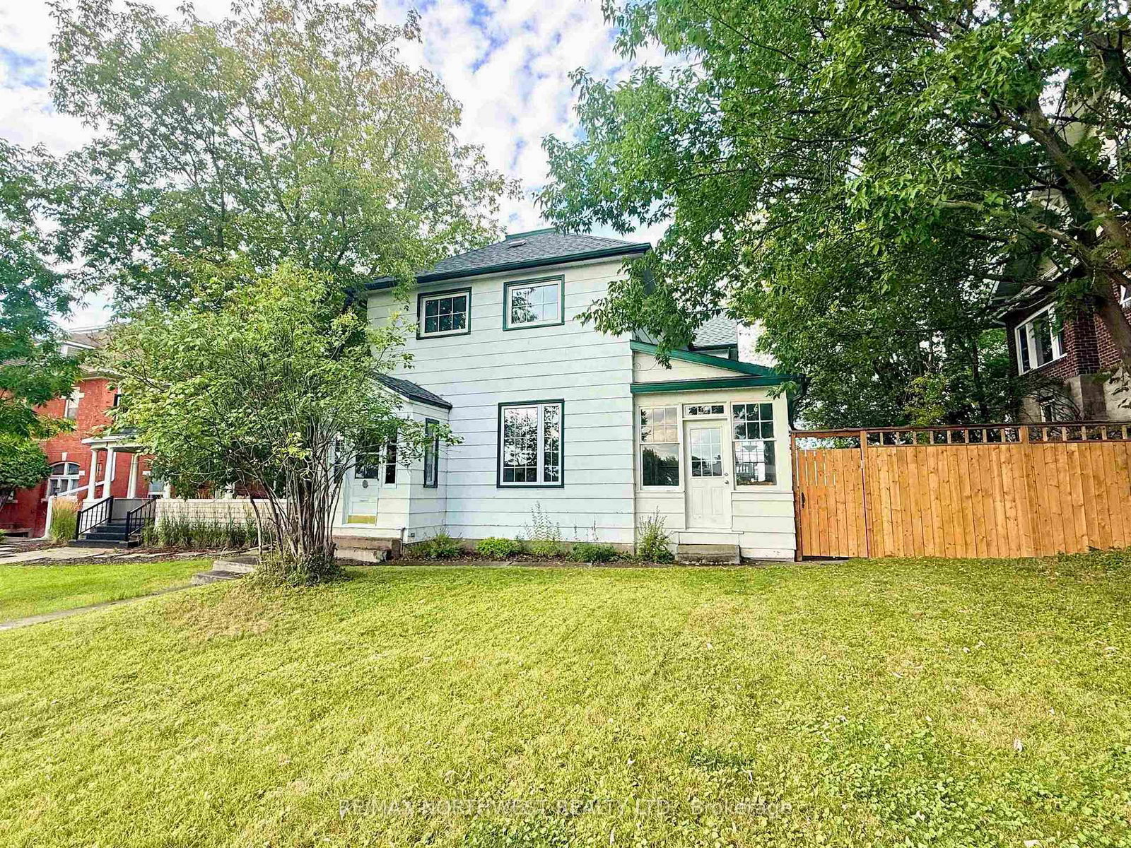 324 Third St S • Kenora, ON photo 39