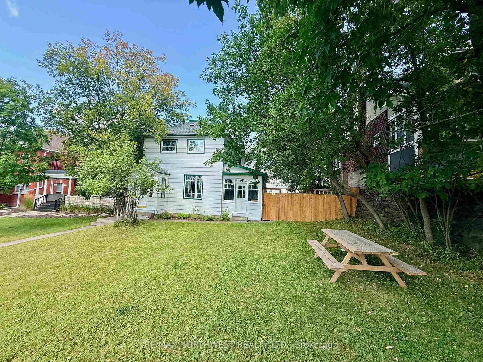 324 Third St S • Kenora, ON photo 43