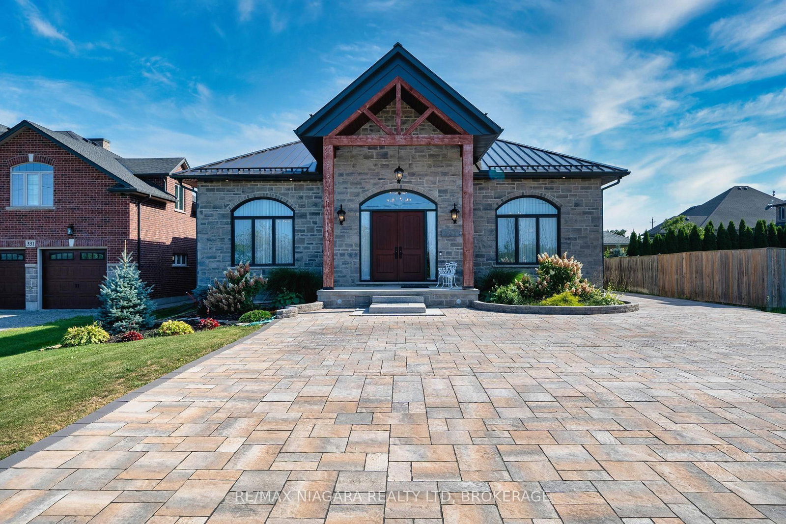 327 Queenston Road • Niagara-on-the-Lake, ON photo 1
