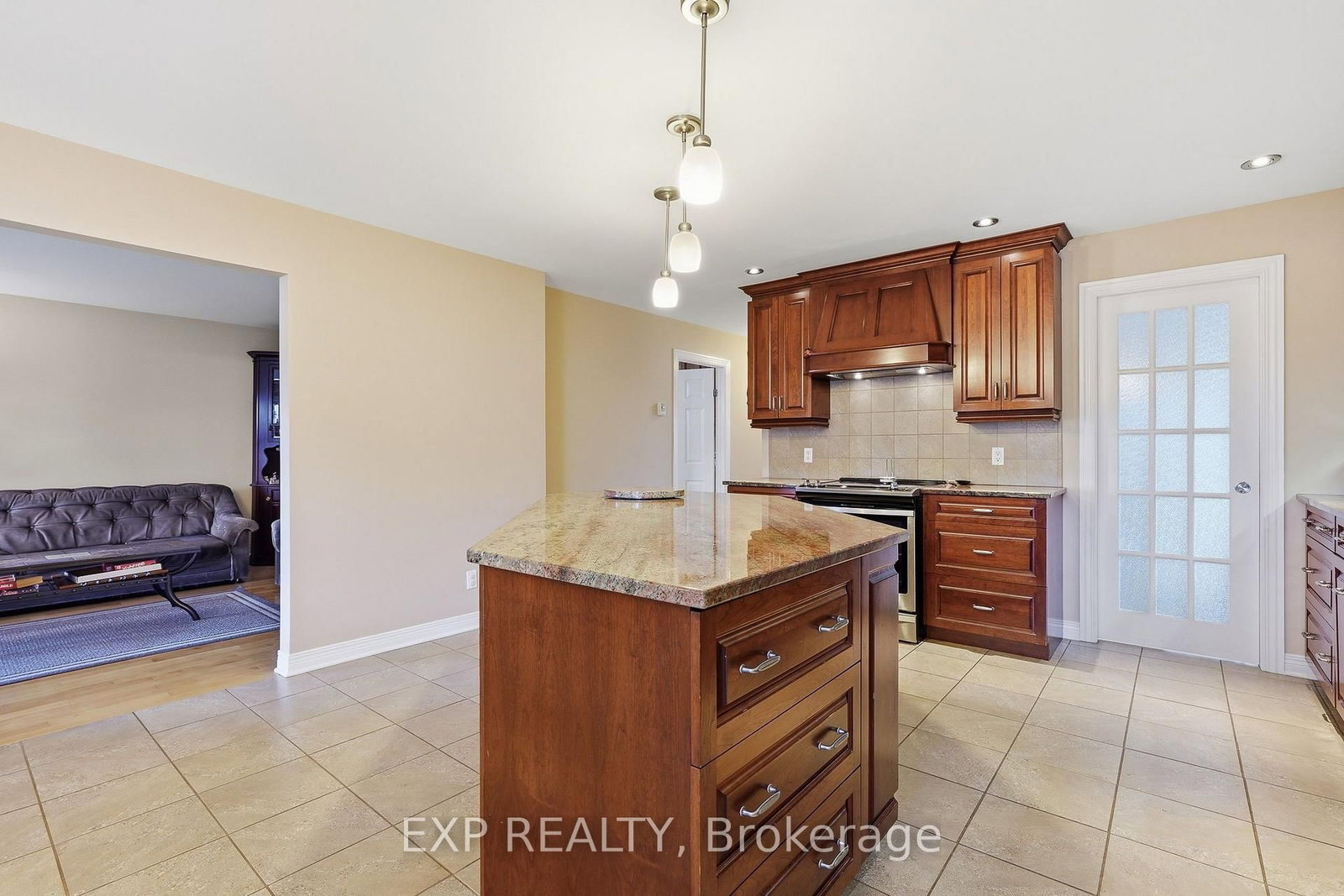 2465 Woods Street • Clarence-Rockland, ON photo 13