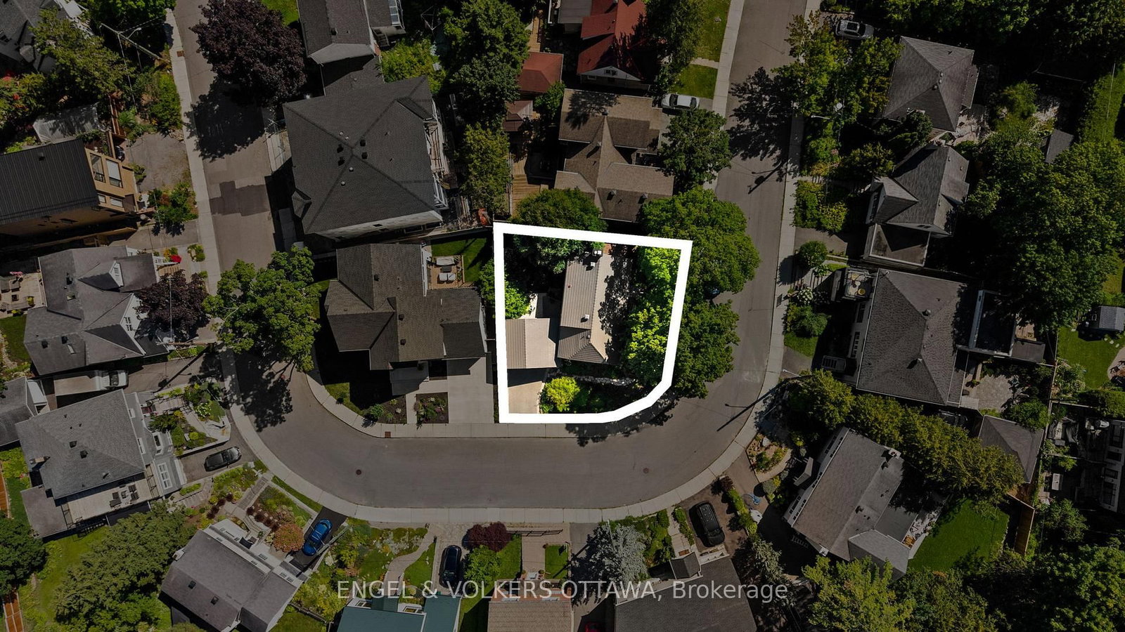 86 Ivy Crescent • Ottawa, ON photo 39