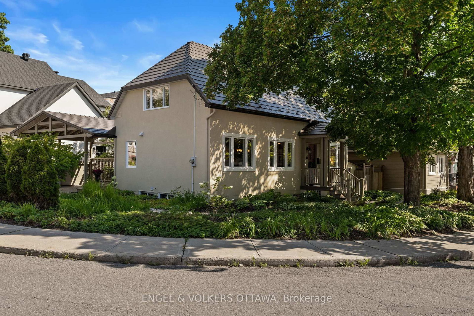 86 Ivy Crescent • Ottawa, ON photo 4