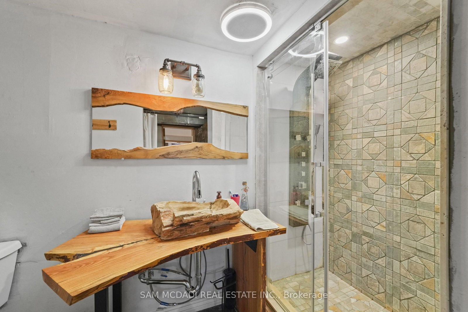 225 Park Road S • Grimsby, ON photo 45