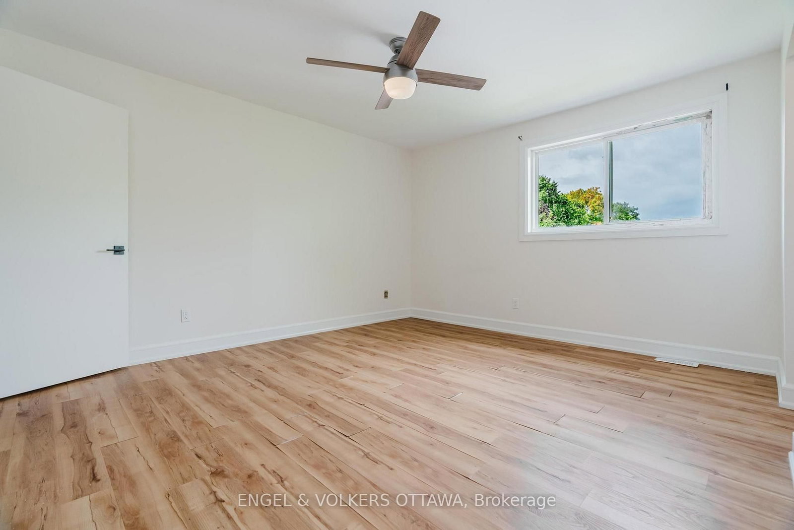8 Almond Lane • Ottawa, ON photo 16