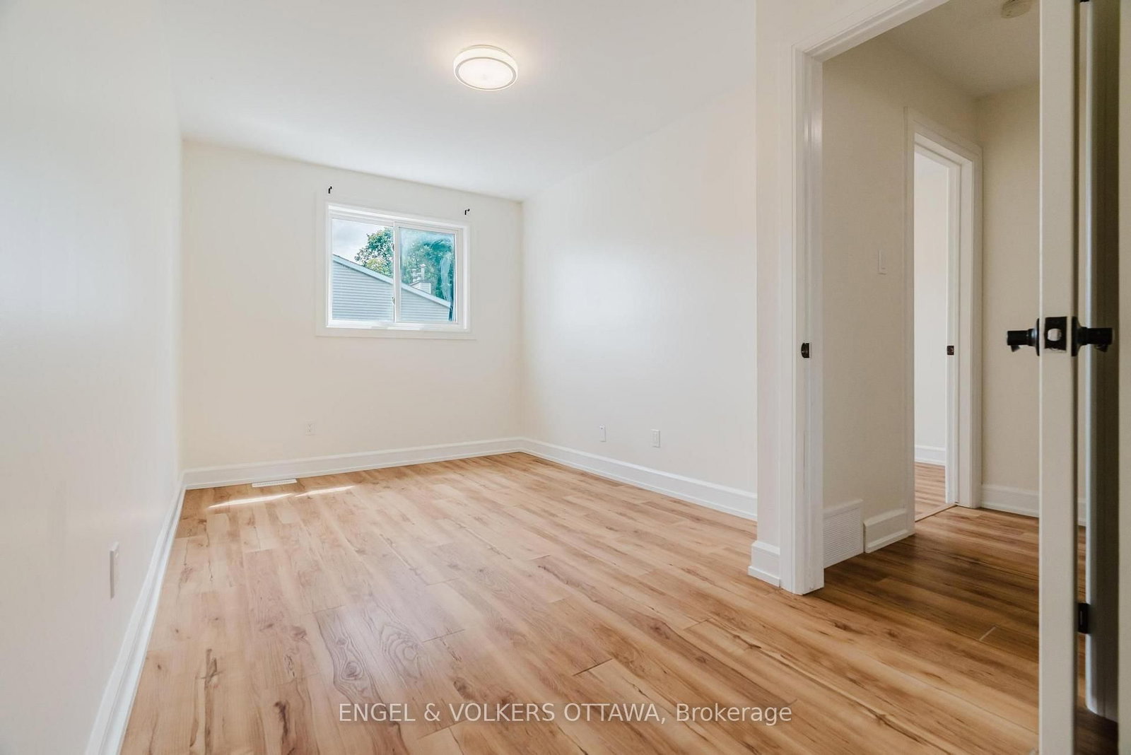 8 Almond Lane • Ottawa, ON photo 21