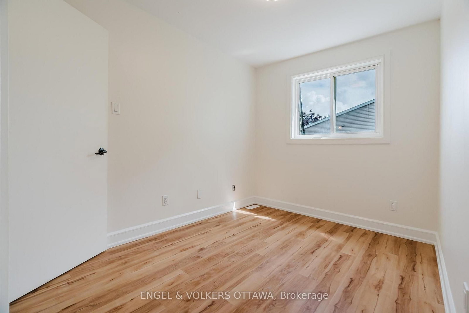 8 Almond Lane • Ottawa, ON photo 23