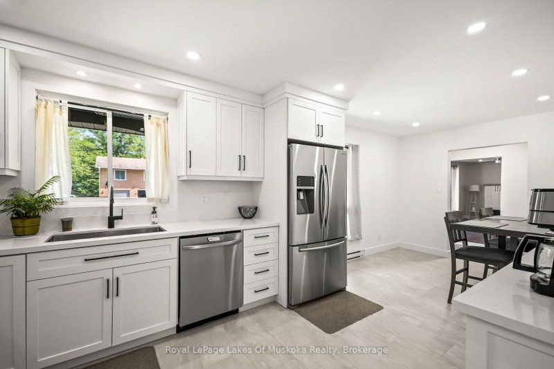 571 David Street E