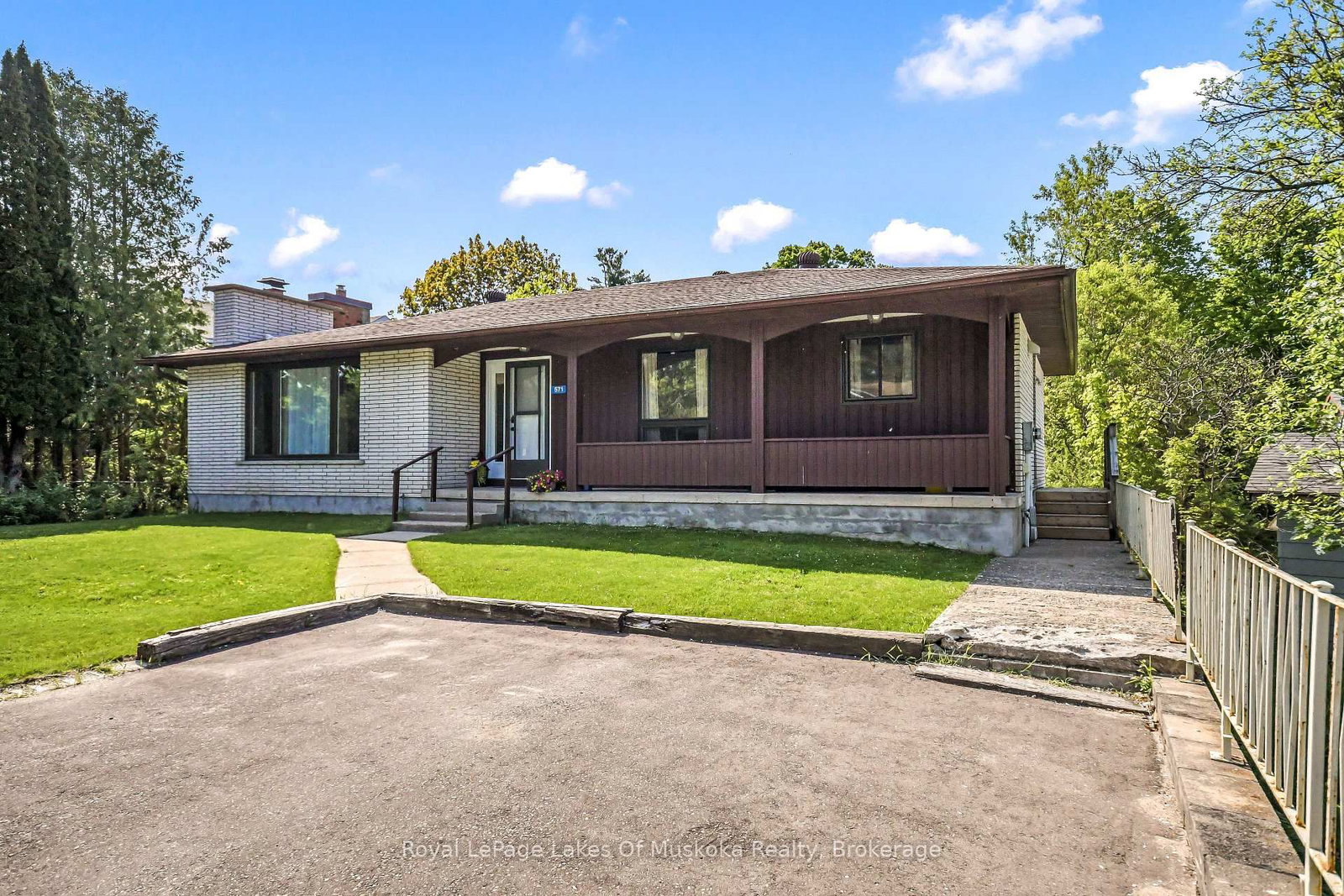571 David Street E • Gravenhurst, ON photo 30
