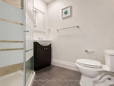 296 Coleman Street • Belleville, ON photo 8