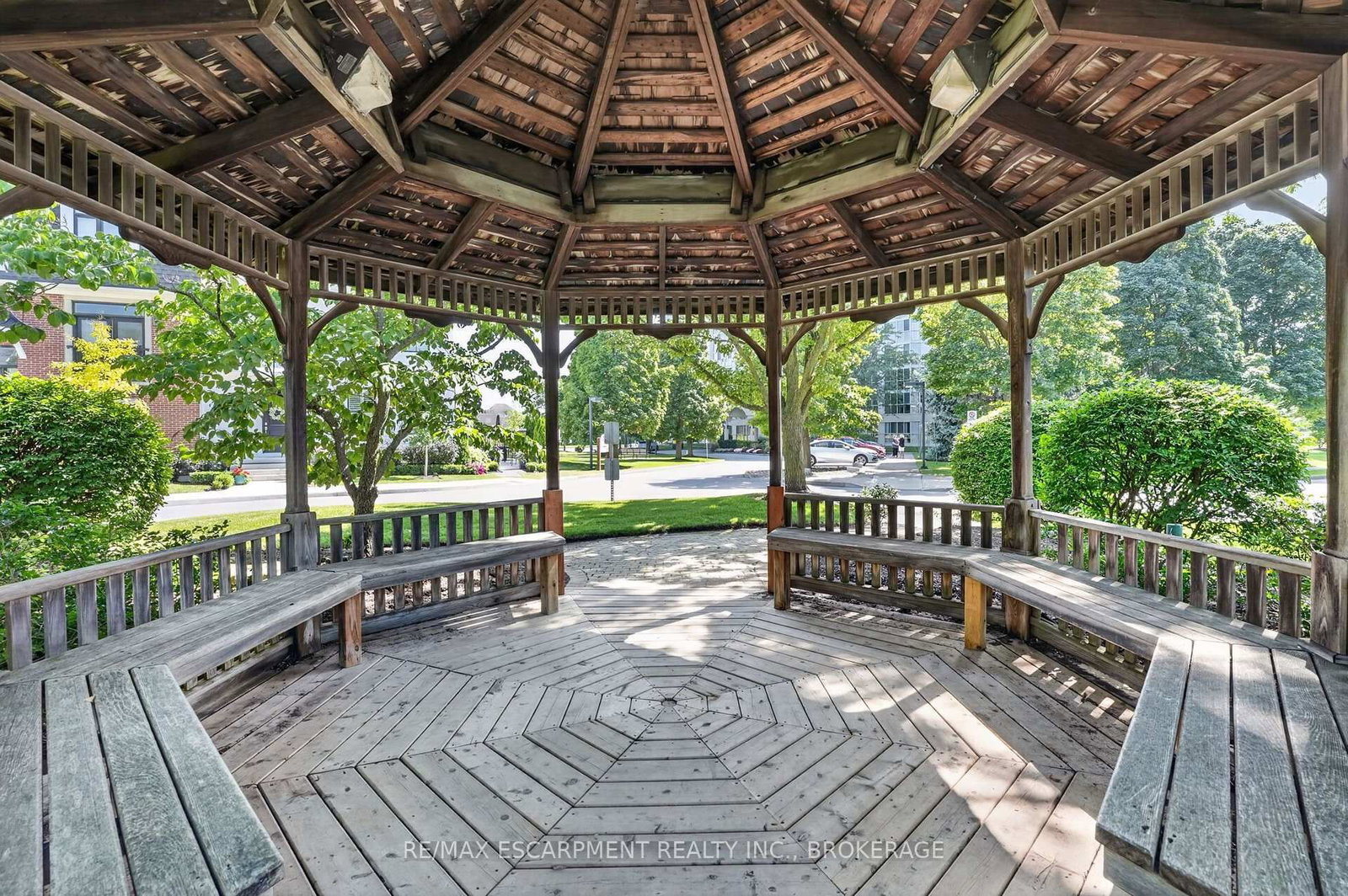 3 Black Walnut Common • St. Catharines, ON photo 42