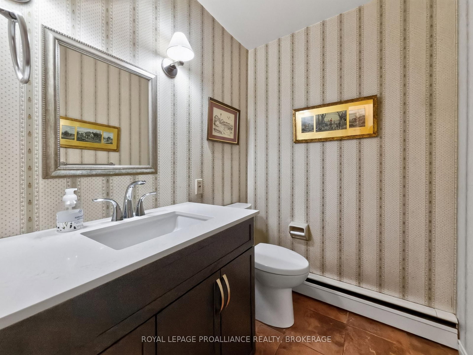 1105 County Road 2 • Augusta, ON photo 15