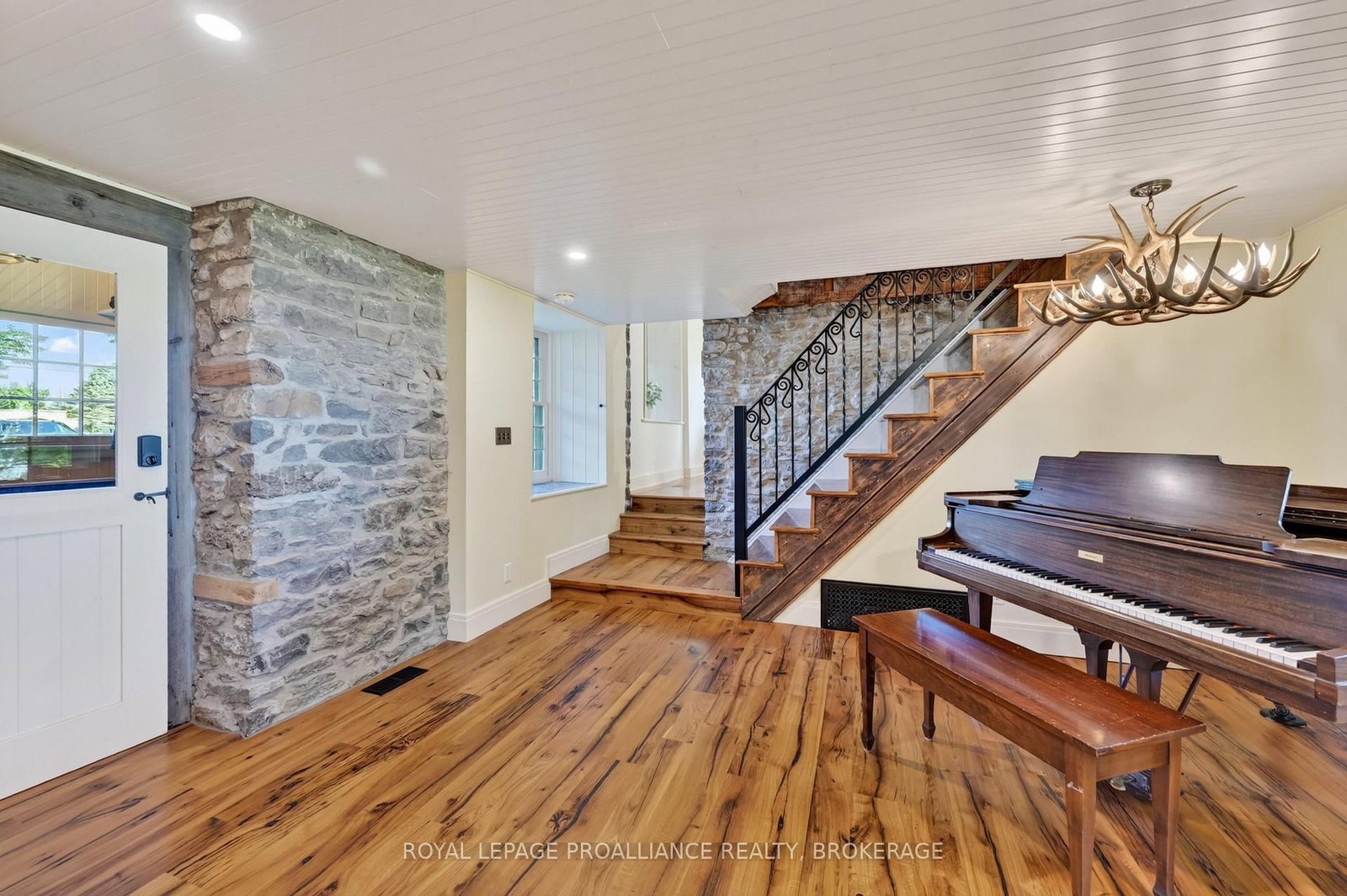 1105 County Road 2 • Augusta, ON photo 31
