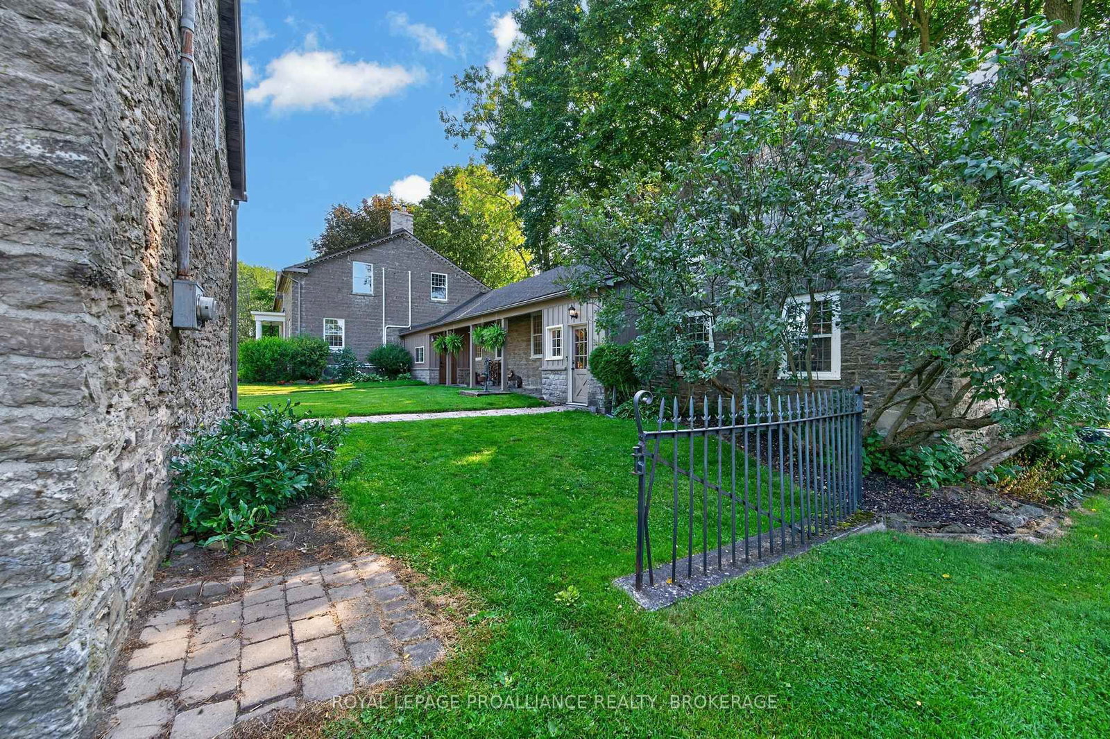 1105 County Road 2 • Augusta, ON photo 39