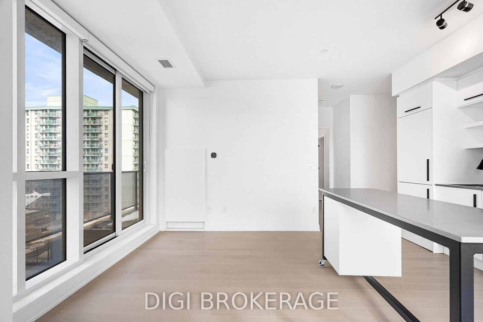904-560 Rideau St, Ottawa, view 10