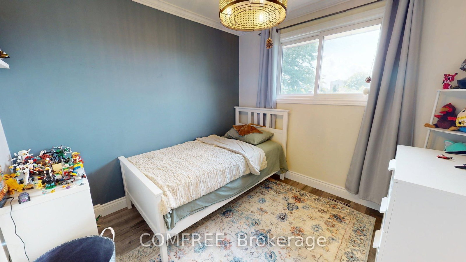 90 San Antonio Drive • Hamilton, ON photo 13