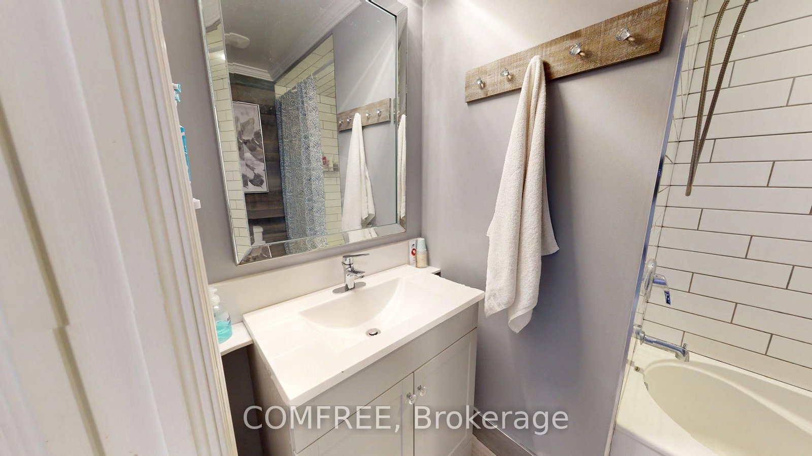 90 San Antonio Drive • Hamilton, ON photo 15