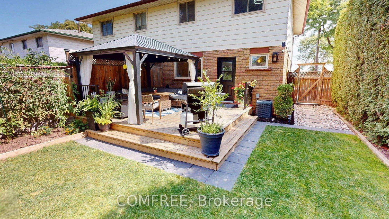 90 San Antonio Drive • Hamilton, ON photo 27
