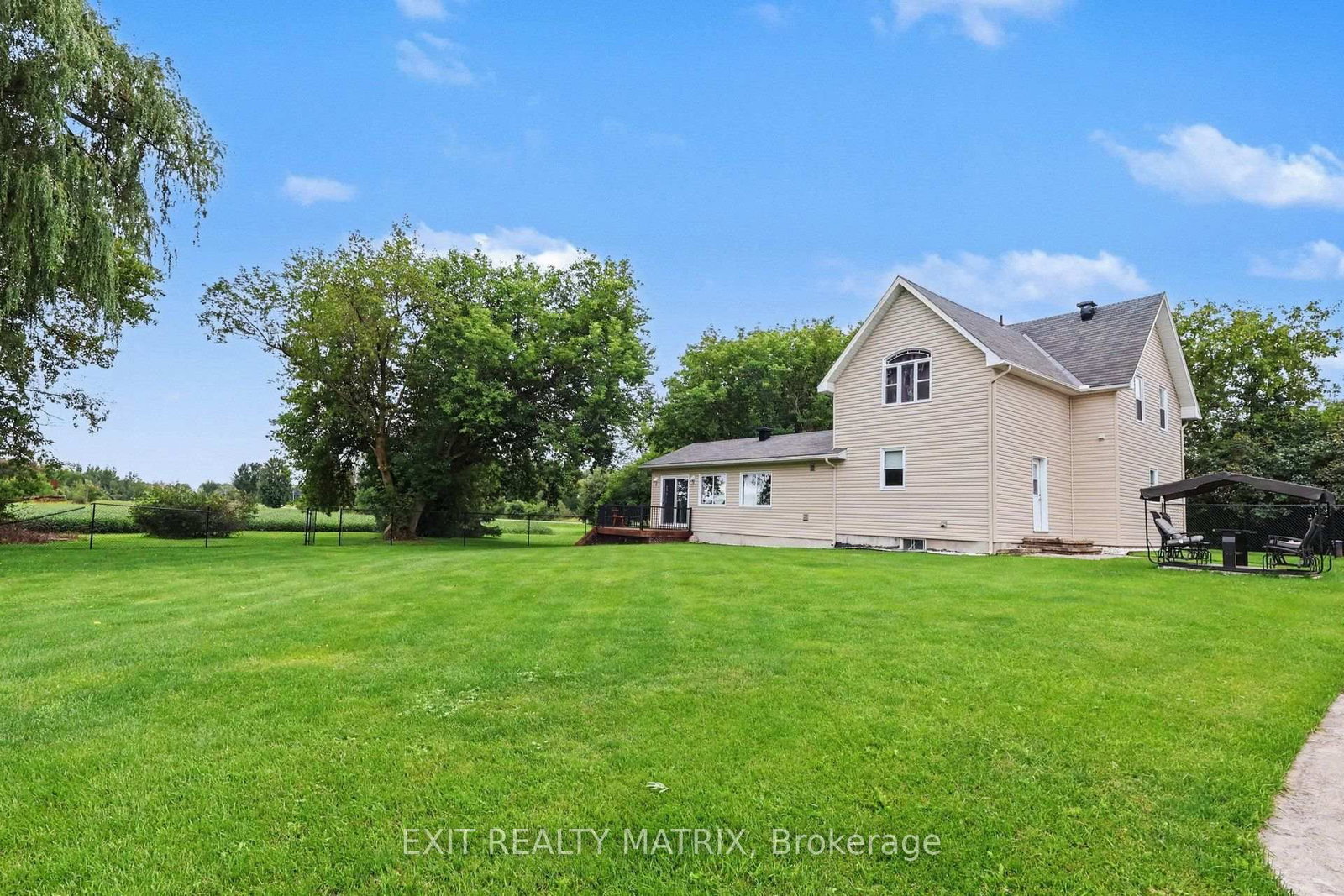 1991 FINCH-WINCHESTER BOUNDARY Road • North Stormont, ON photo 12