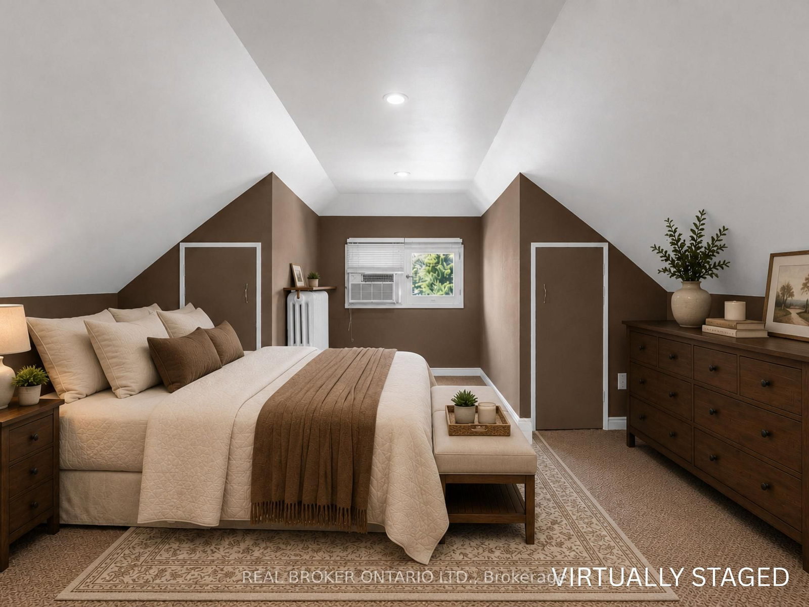 99 Tuxedo Avenue S • Hamilton, ON photo 29