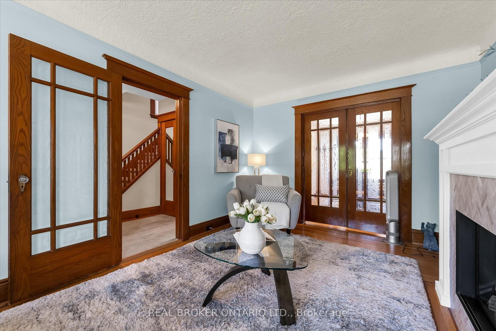 99 Tuxedo Avenue S • Hamilton, ON photo 8
