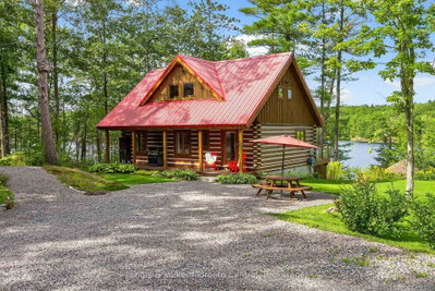 1042 Amanda Lane • Gravenhurst, ON photo 2