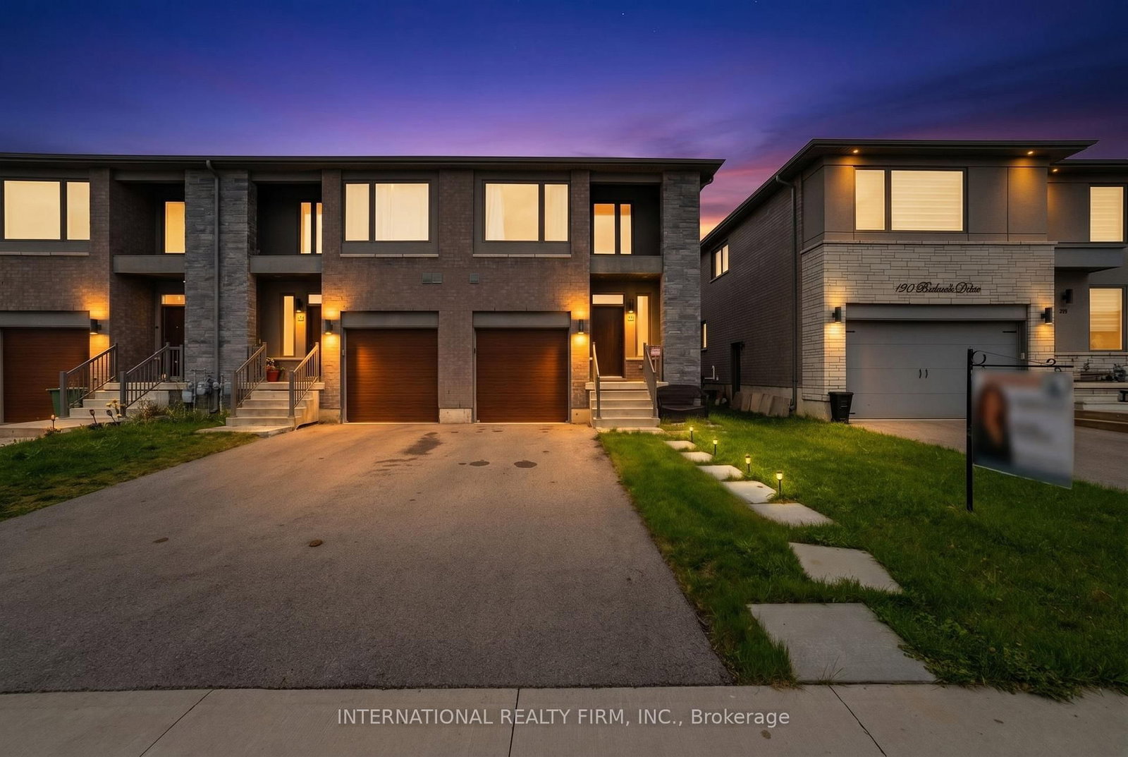 134 Bedrock Drive • Hamilton, ON photo 1