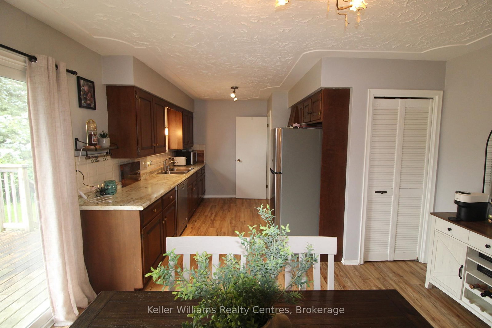 72 3rd Street • Hanover, ON photo 13